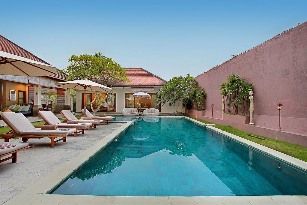 Villa Raull เซมินยัค ภายนอก รูปภาพ